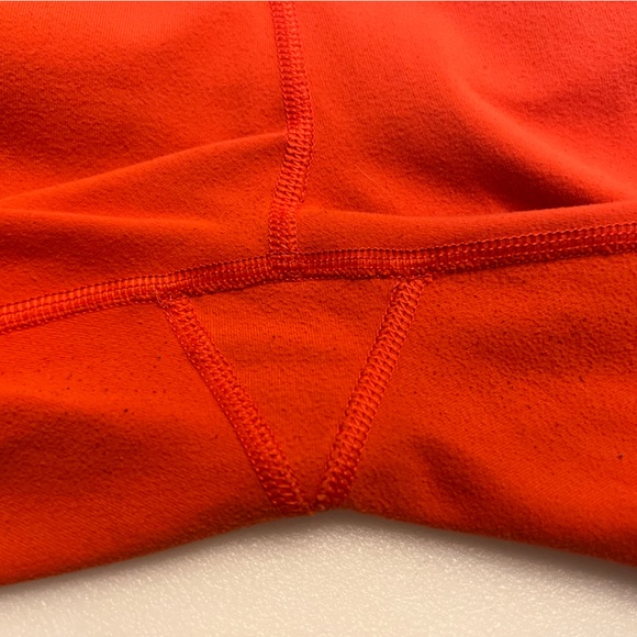 BUNDLE ALERT! 2xLululemon Size 6 crop leggings - Picture 14 of 16